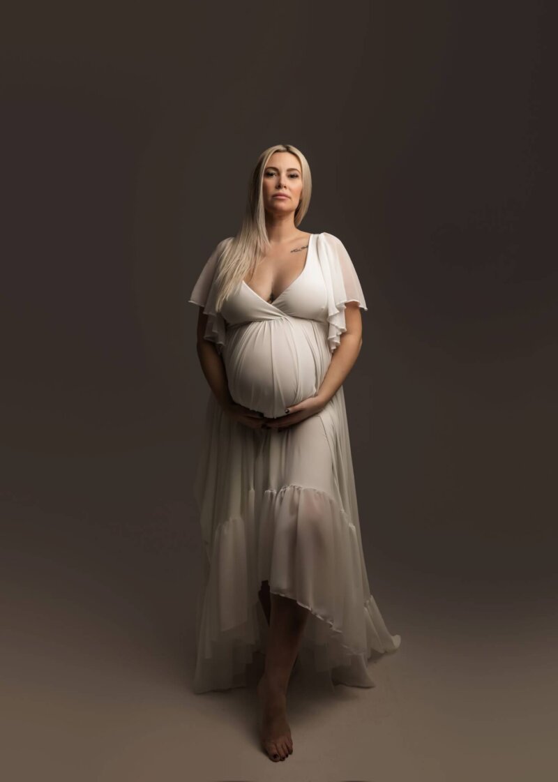 Maternity dress on pregnant women by rosa amour